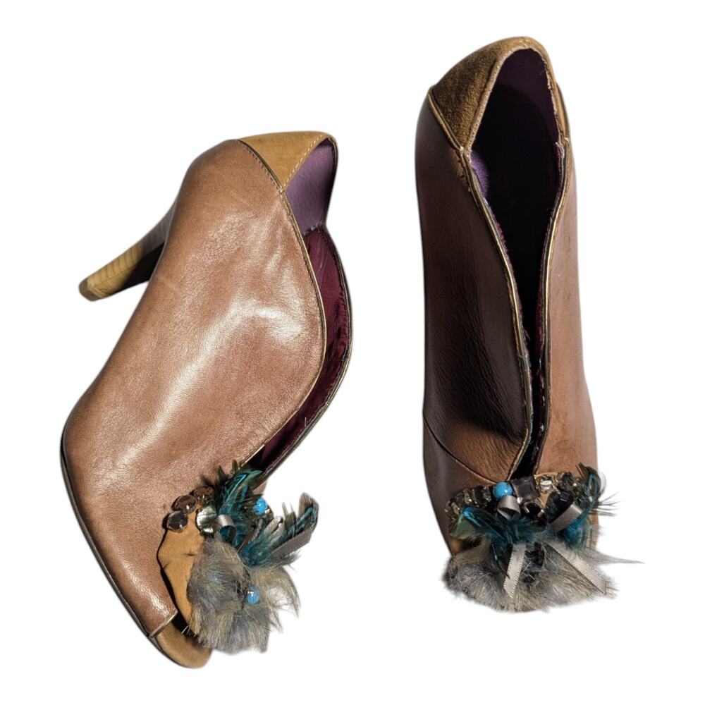 Poetic Licence Taupe Beige Leather Feather Detail Peep Toe Ankle Booties 37 6.5